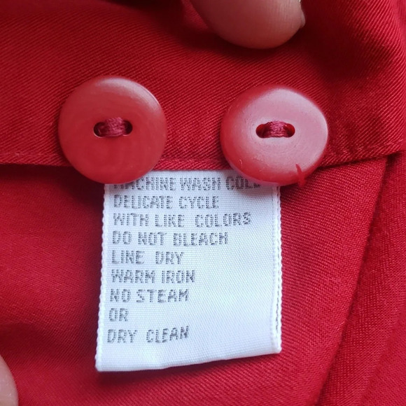 Foxcroft Long Sleeve Button Up Blouse Top Women's 6 Deep Red Quiet Luxury Classy - Picture 9 of 10